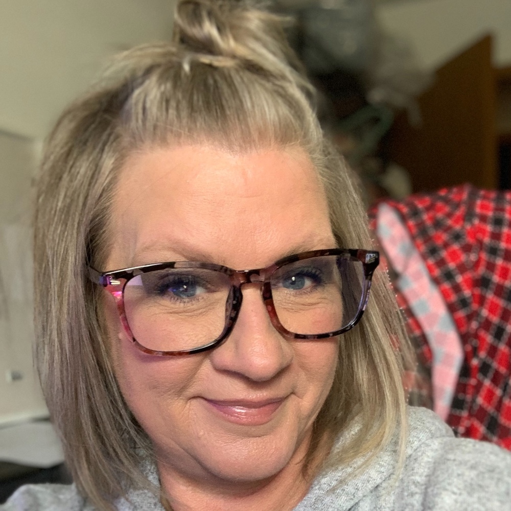 Meet your Posher, Kristin